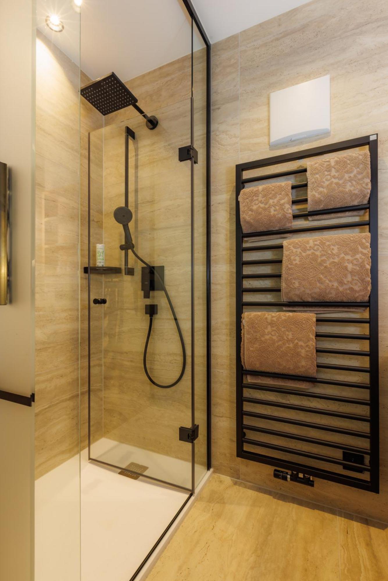Hotel St. Georg مايرهوفن المظهر الخارجي الصورة